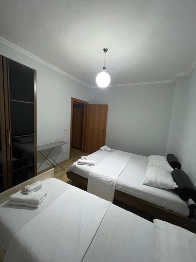 Arli'S House Between The Centre And New Pazar Tirana Exterior foto